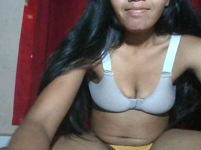 Keziah34 webcam