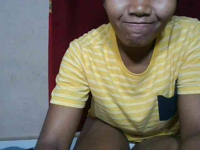 Keziah34 webcam