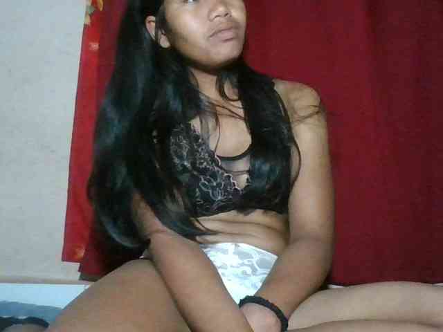 Keziah34 webcam