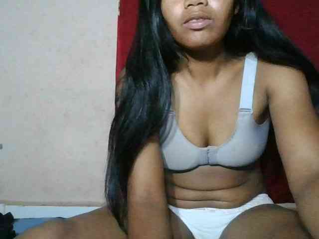 Keziah34 webcam