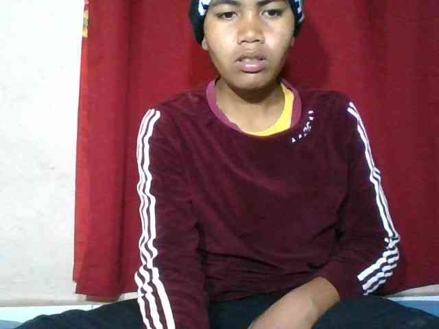 Keziah34 webcam