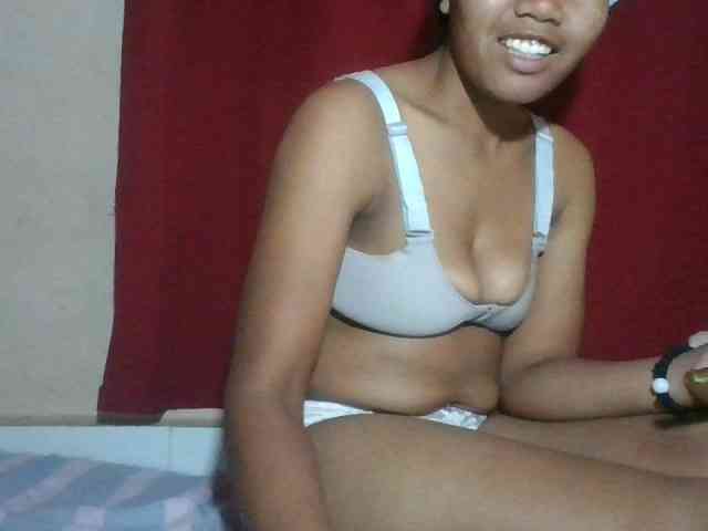 Keziah34 webcam