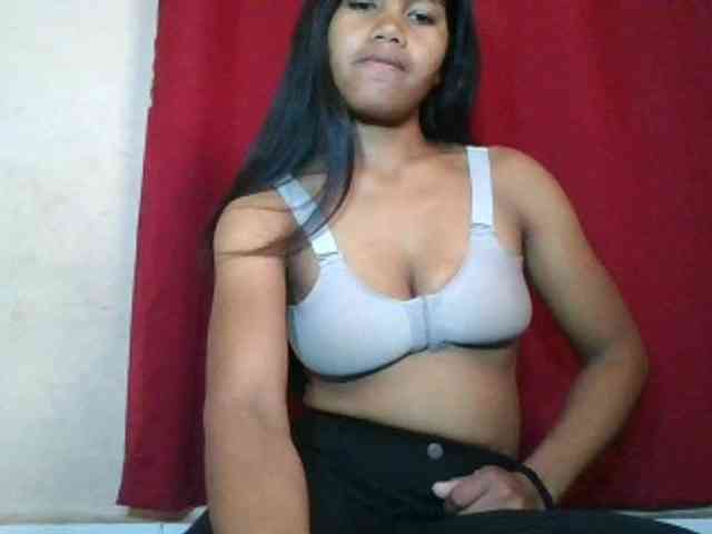 Keziah34 webcam
