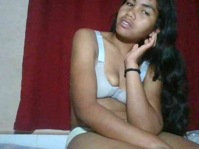 Keziah34 webcam