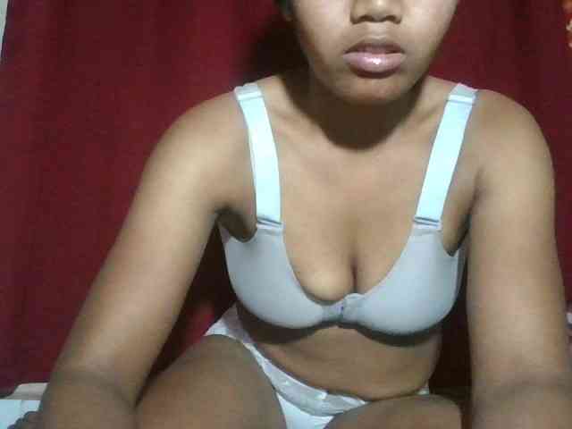 Keziah34 webcam