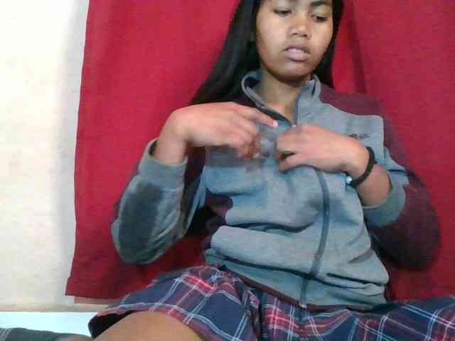 Keziah34 webcam