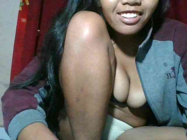 Keziah34 webcam