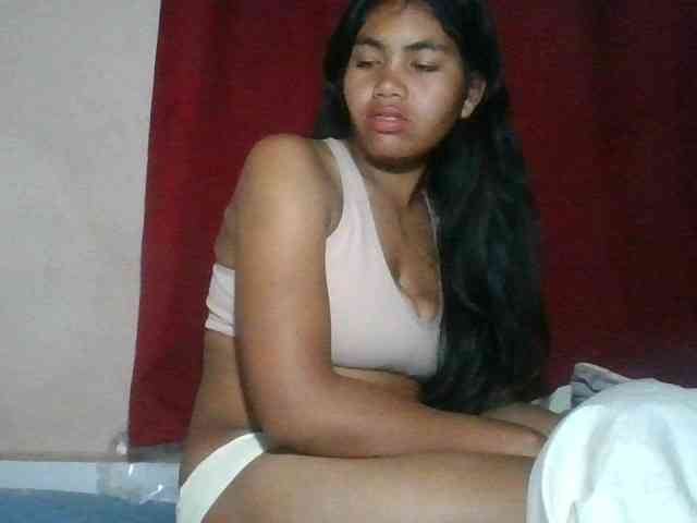 Keziah34 webcam