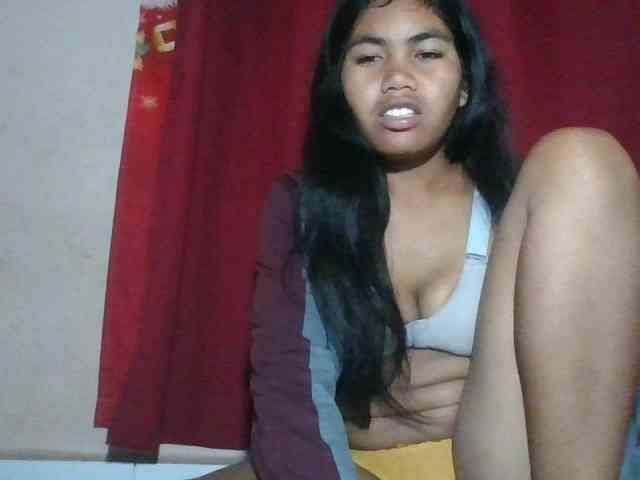 Keziah34 webcam