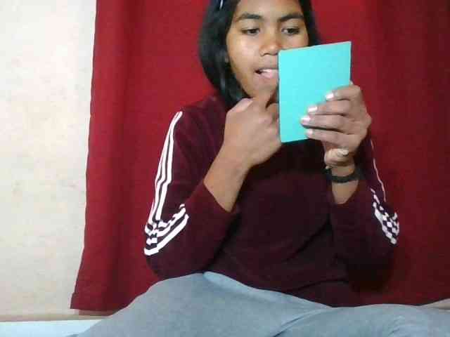 Keziah34 webcam