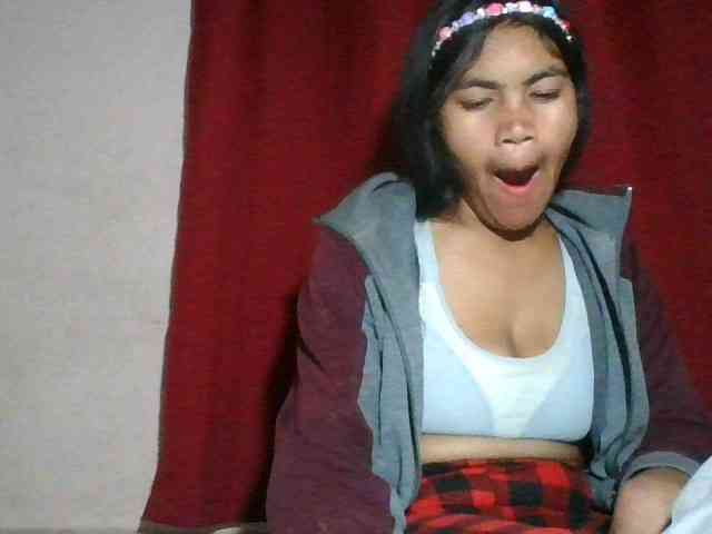 Keziah34 webcam