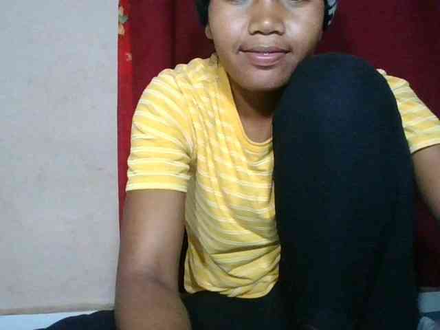 Keziah34 webcam