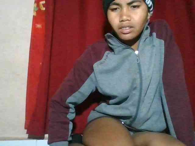 Keziah34 webcam