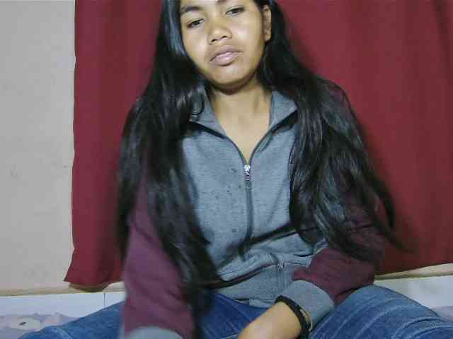 Keziah34 webcam