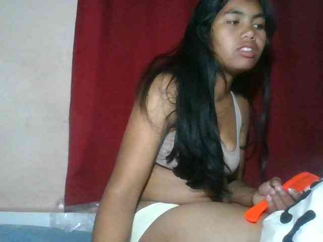 Keziah34 webcam