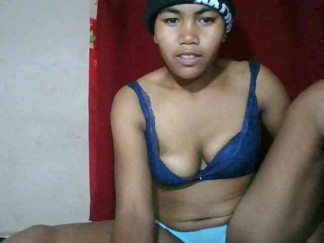 Keziah34 webcam