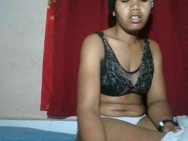 Keziah34 webcam