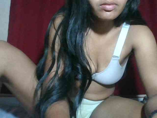Keziah34 Live Webcam on BongaCams
