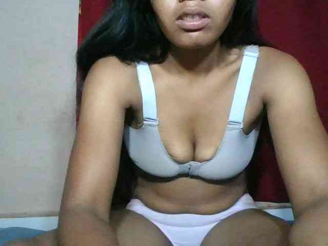 Keziah34 webcam