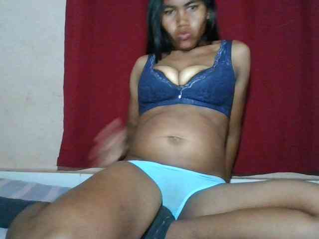 Keziah34 webcam