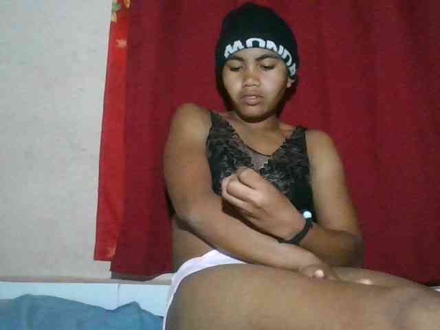 Keziah34 webcam