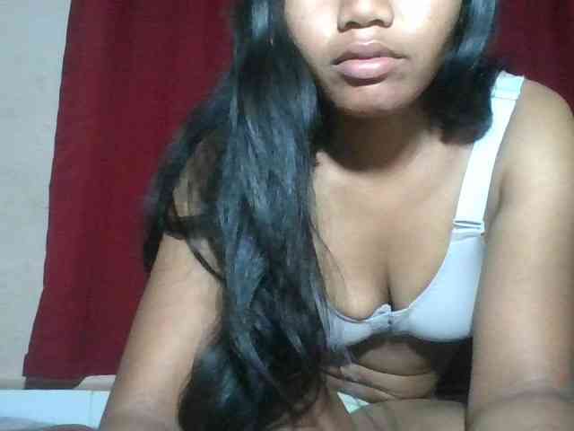 Keziah34 webcam
