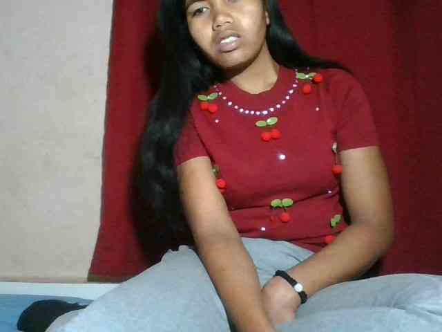 Keziah34 webcam