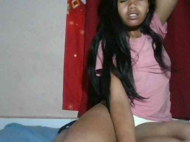 Keziah34 webcam