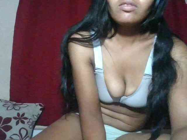 Keziah34 Live Webcam on BongaCams