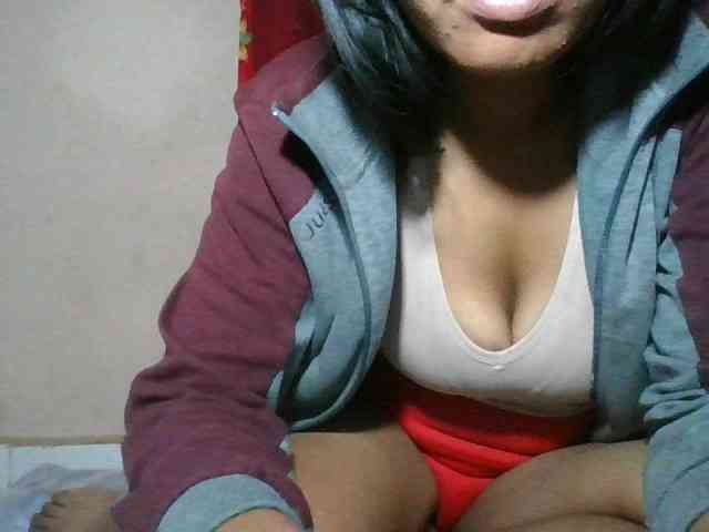 Keziah34 webcam