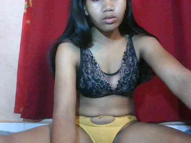 Keziah34 webcam