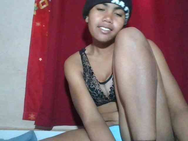 Keziah34 webcam