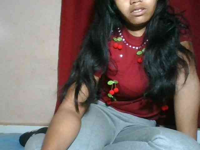 Keziah34 webcam