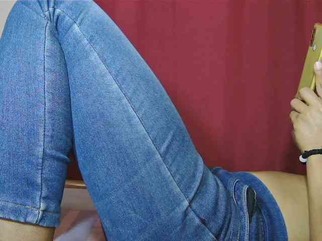 Keziah34 webcam