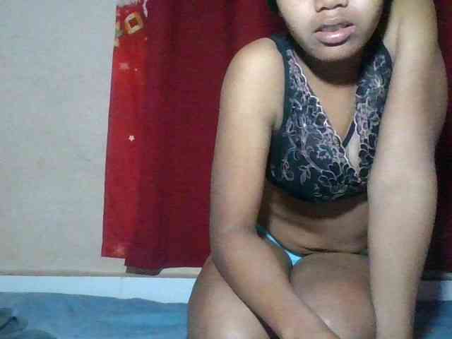 Keziah34 webcam