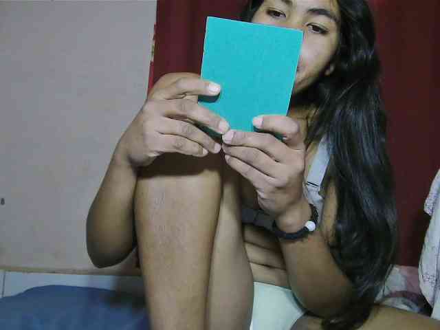 Keziah34 webcam