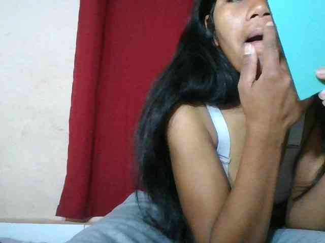 Keziah34 webcam