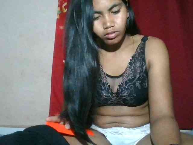 Keziah34 webcam