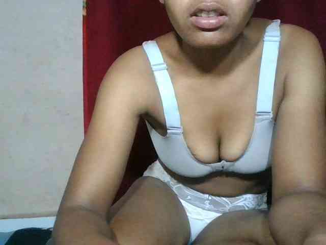 Keziah34 webcam