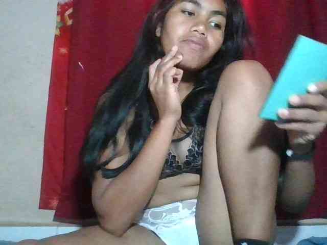 Keziah34 webcam