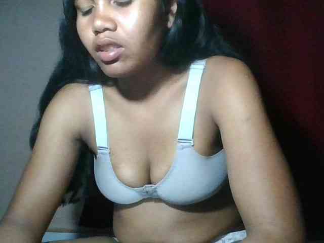 Keziah34 webcam
