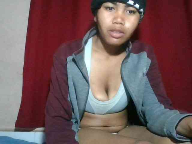 Keziah34 webcam