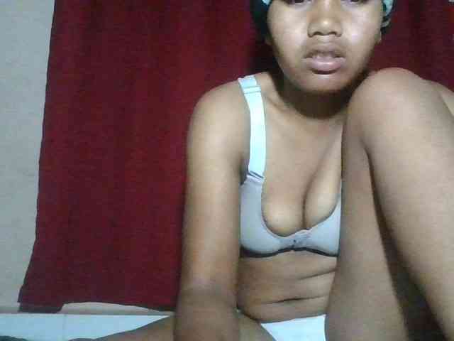 Keziah34 webcam