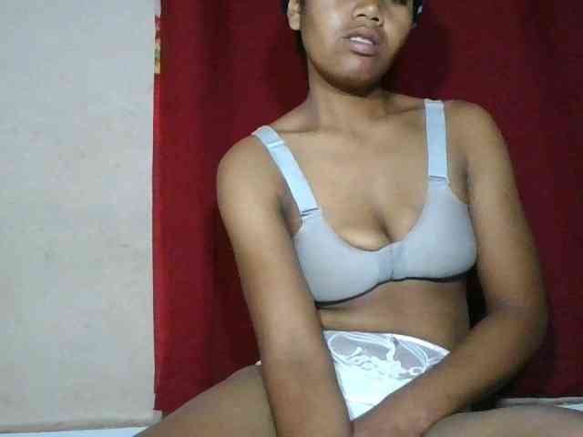 Keziah34 webcam