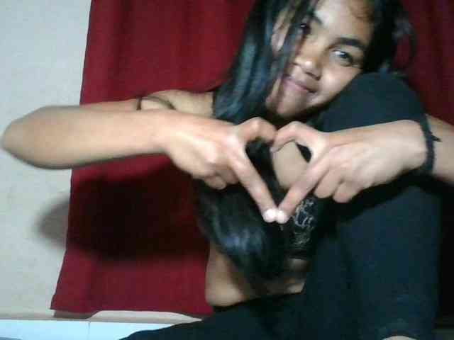 Keziah34 webcam