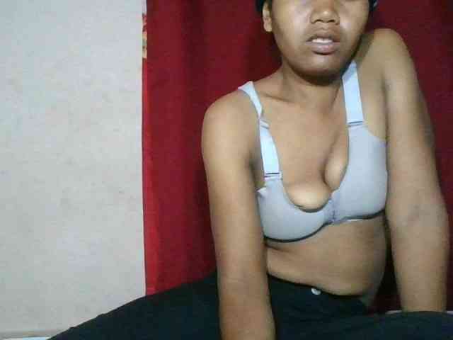 Keziah34 webcam