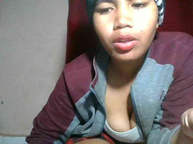 Keziah34 webcam
