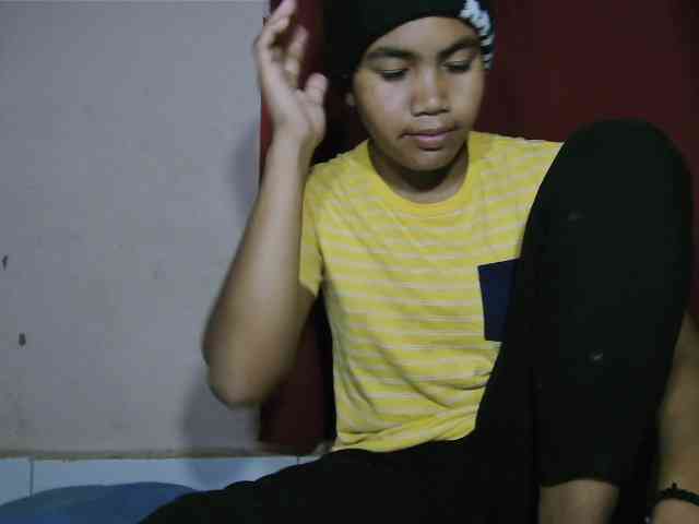 Keziah34 webcam