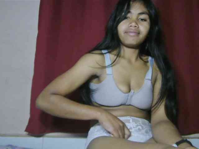 Keziah34 webcam