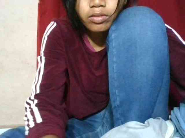 Keziah34 webcam